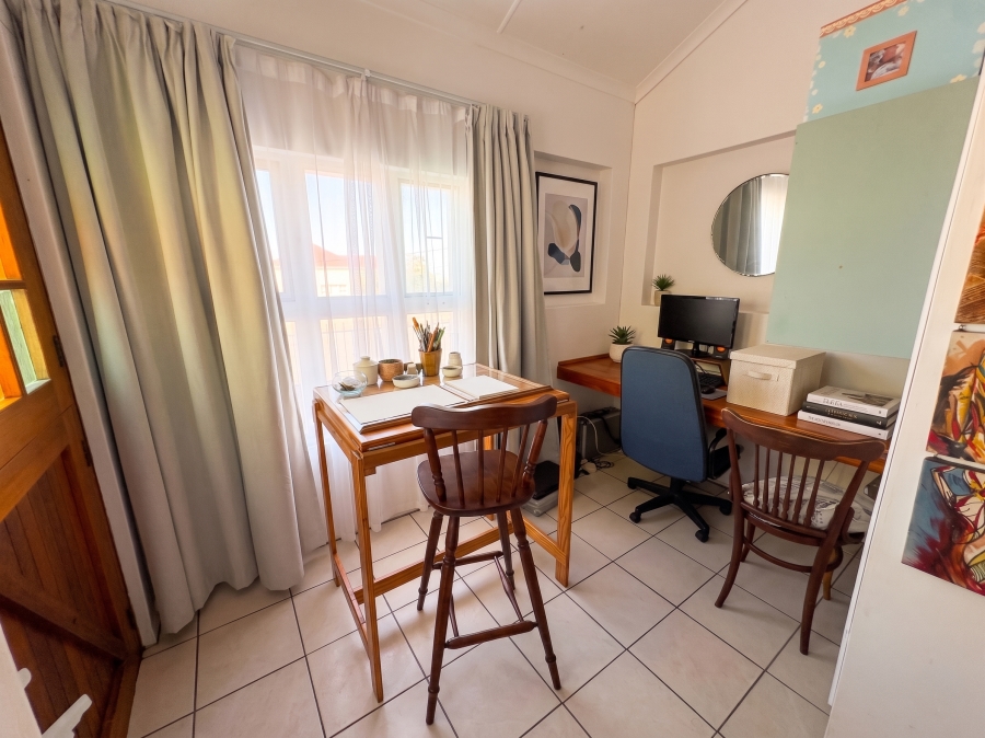 5 Bedroom Property for Sale in Quigney Eastern Cape